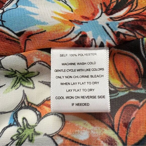 Soleillee Sheer Dark Floral Parrot Print Embellished Tunic Top Plus Sz 2X - Picture 13 of 15